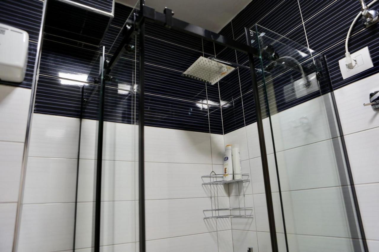 Deoni Luxury Tirana
