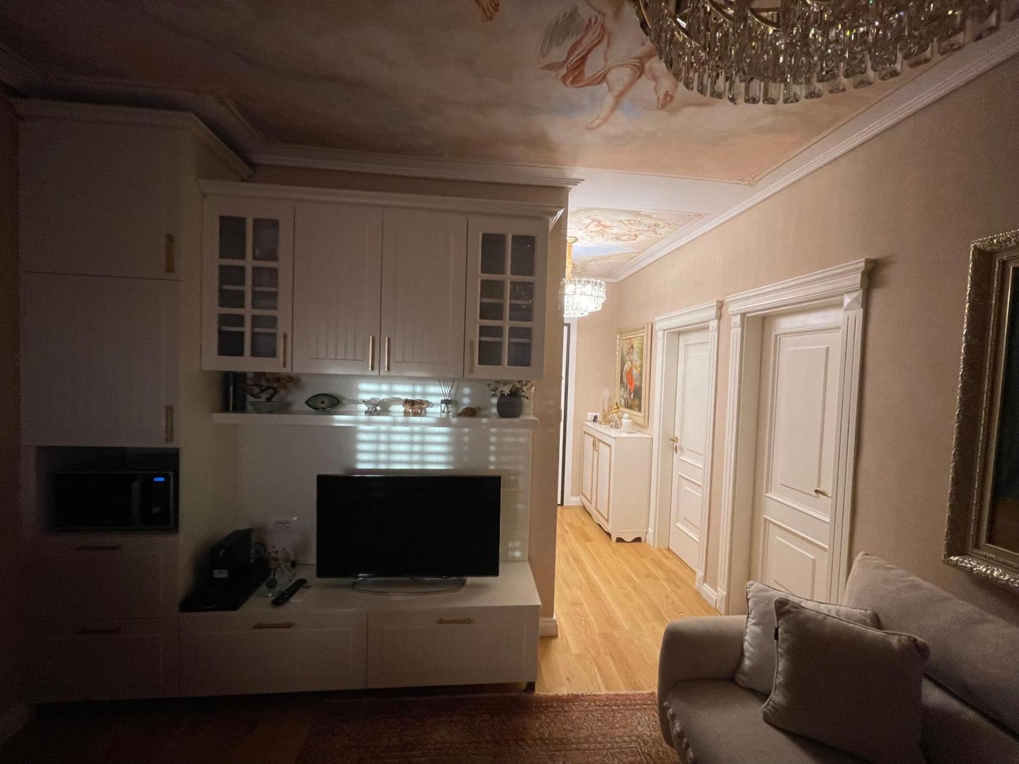 Deoni Luxury Apartment