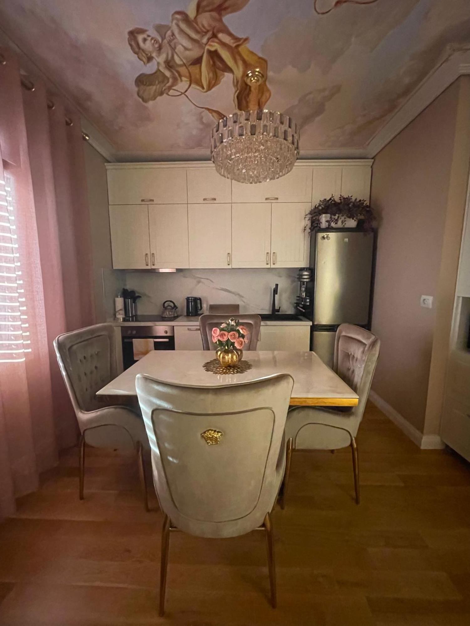 Deoni Luxury Tirana